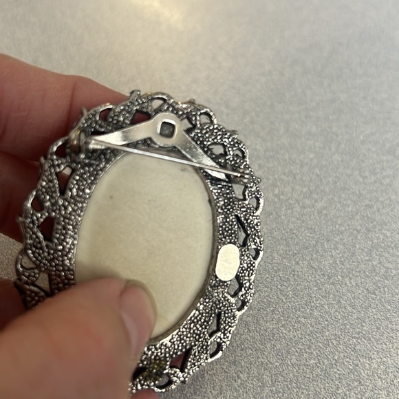 Vtg Victorian Dried Flower Brooch Pendant - Picture 4 of 5